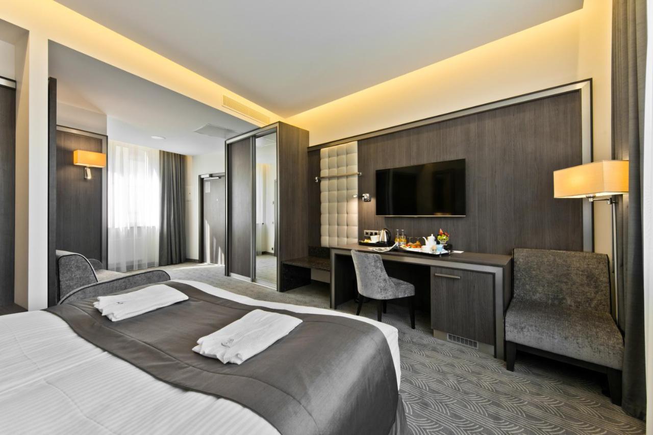 Congress Avenue Hotel Vilnius Exterior photo